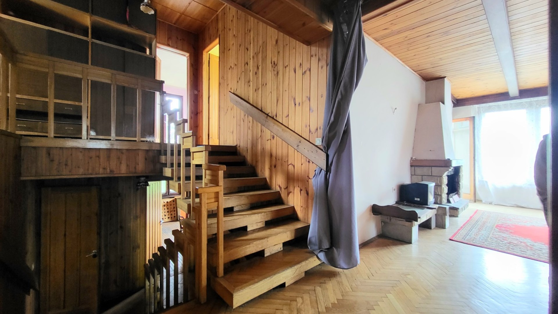 Dom  na sprzedaż Częstochowa, 5 pokoi, 258.30m², oferta JPS-DS-122